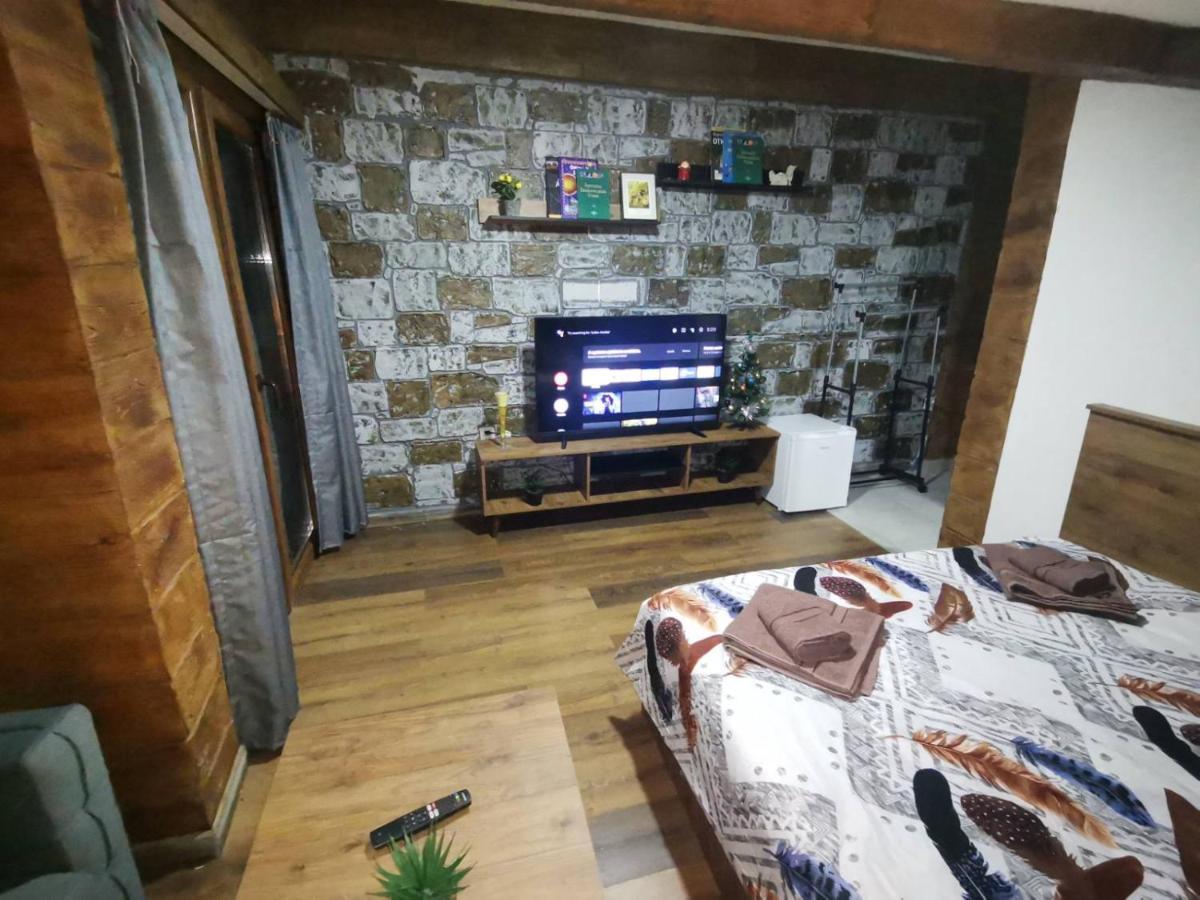 Villa Ana-Mavrovo Eksteriør billede