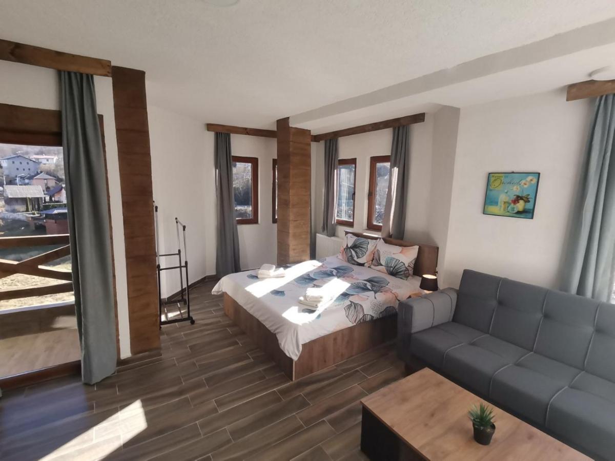 Villa Ana-Mavrovo Eksteriør billede
