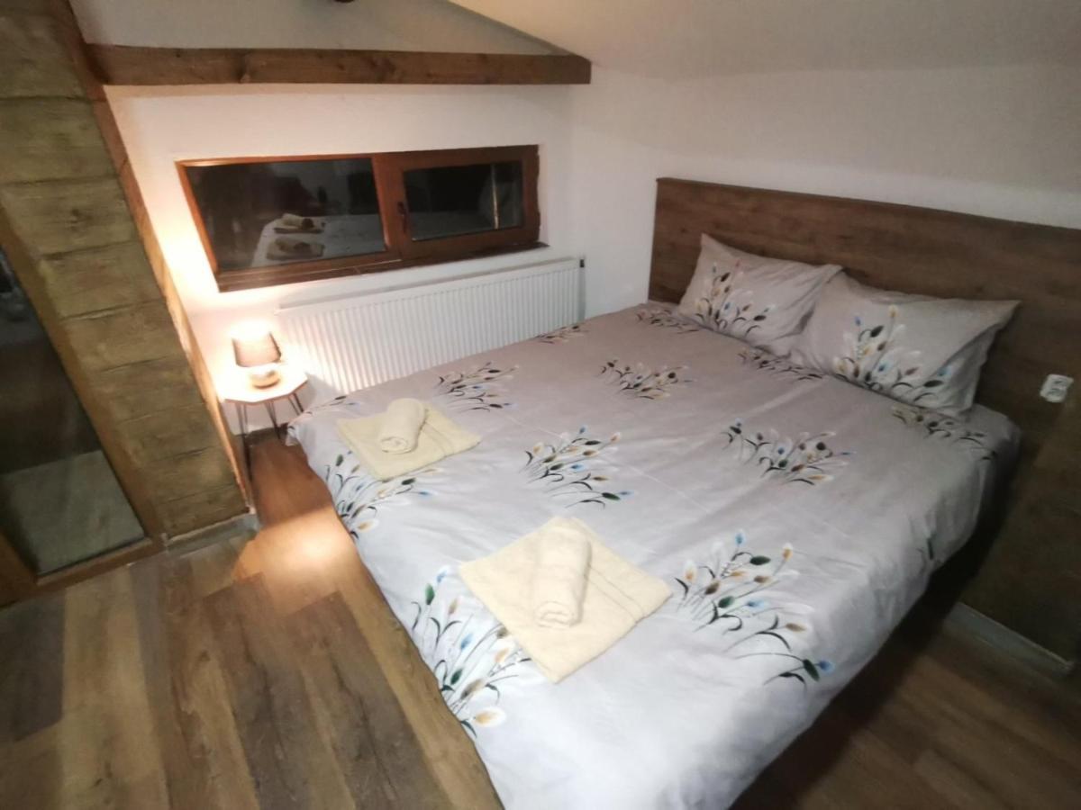 Villa Ana-Mavrovo Eksteriør billede