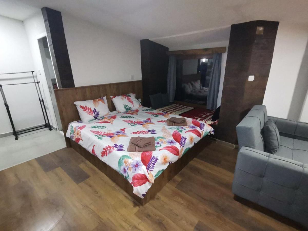 Villa Ana-Mavrovo Eksteriør billede
