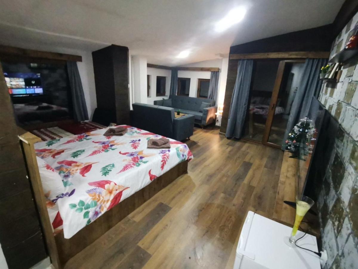 Villa Ana-Mavrovo Eksteriør billede